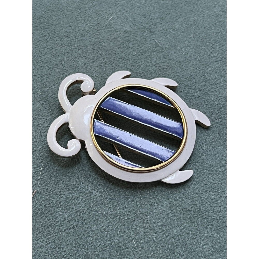 CROWN TRIFARI WHITE BLUE ENAMEL BUG GOLDTONE BROOCH PIN VINTAGE EUC